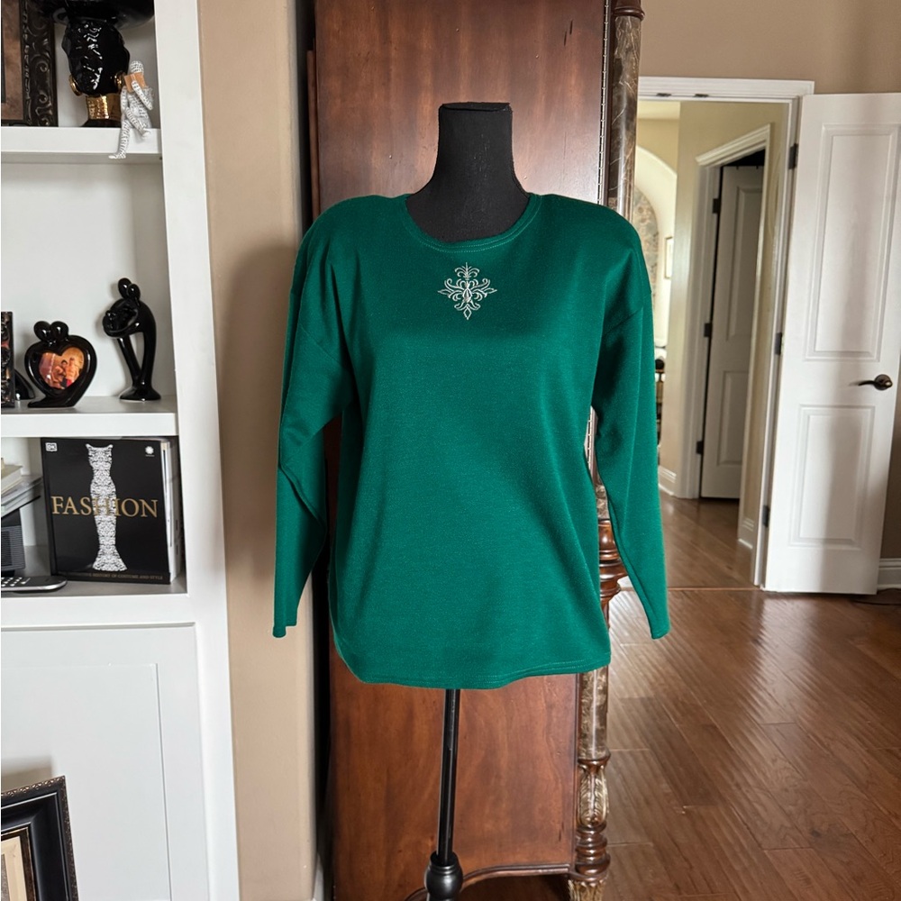 Ali Miles‎ Green Embroidered Top